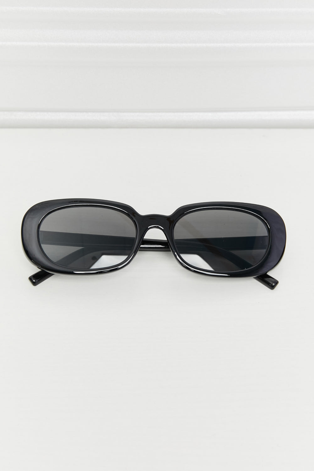 The Bella Oval Full Rim Sunglasses