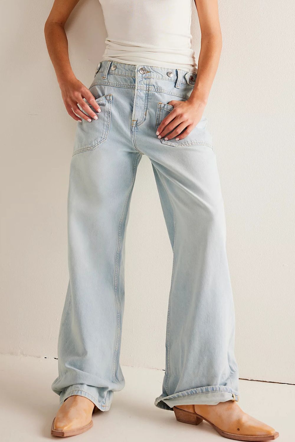 The Samantha Washed Wide Leg Jeans with Pockets