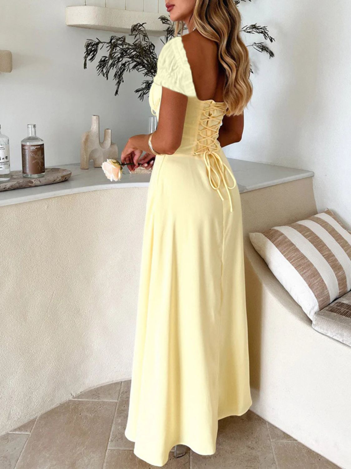 The Hunter Sweetheart Neck Short Sleeve Maxi Dress