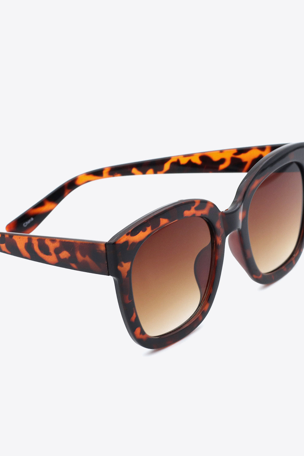 The Stephanie Frame Square Sunglasses